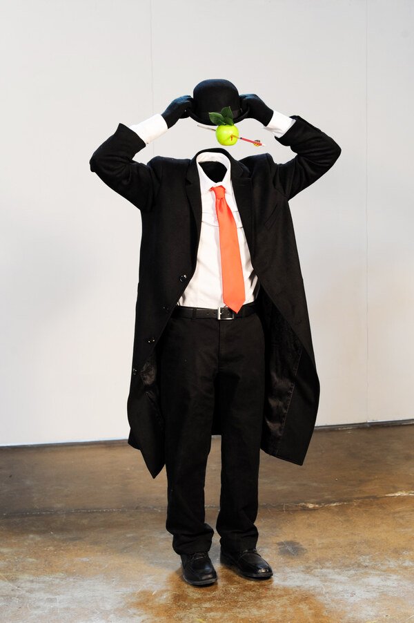 William Tell x Magritte